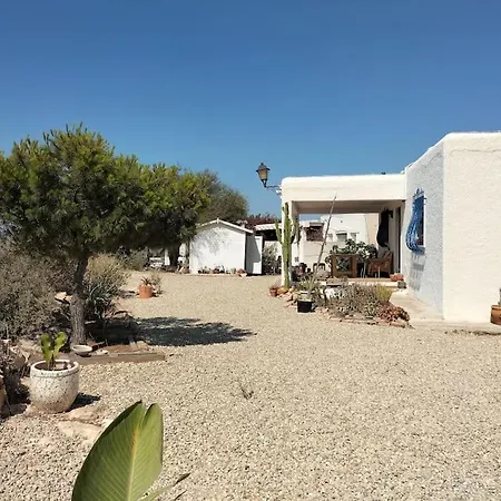 度假居 Cortijo El Ventorrillo De Agua Amarga 阿尔梅里亚
